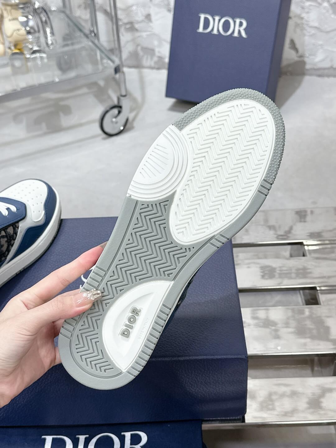 Christian Dior B27 Low-top White / Navy Blue Leather - Image 2