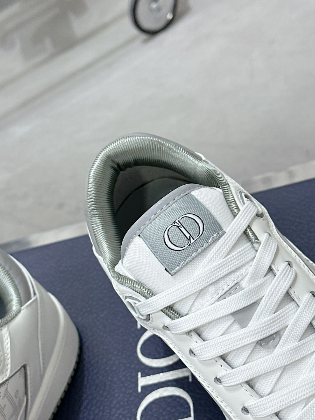 Christian Dior B27 Low-top White/Grey Leather - Image 8