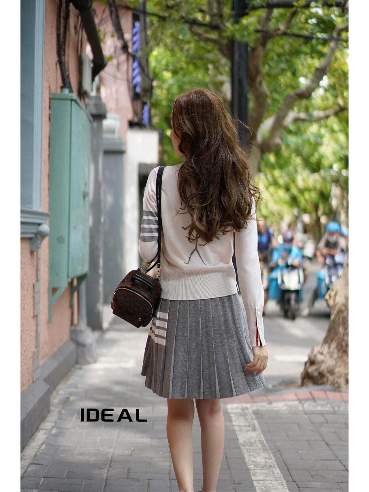 Thom Browne 4-Bar Gray Pleated Mini Skirt - Image 7