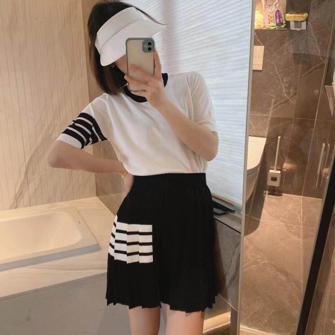 Thom Browne 4-Bar Navy Pleated Mini Skirt - Image 4