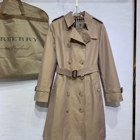 Burberry Beige Mid-Length Chelsea Heritage Double-Breasted Trench Coat