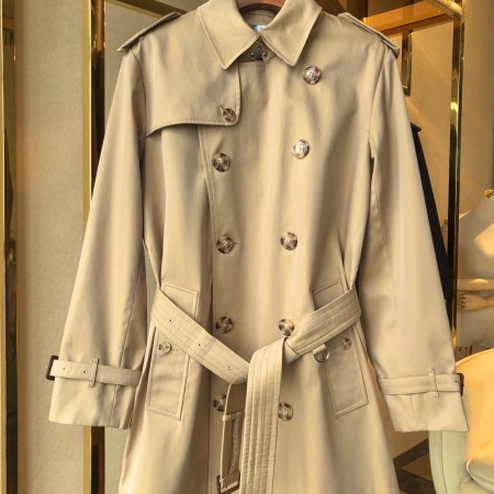 Burberry Beige Kensington Heritage Trench Coat