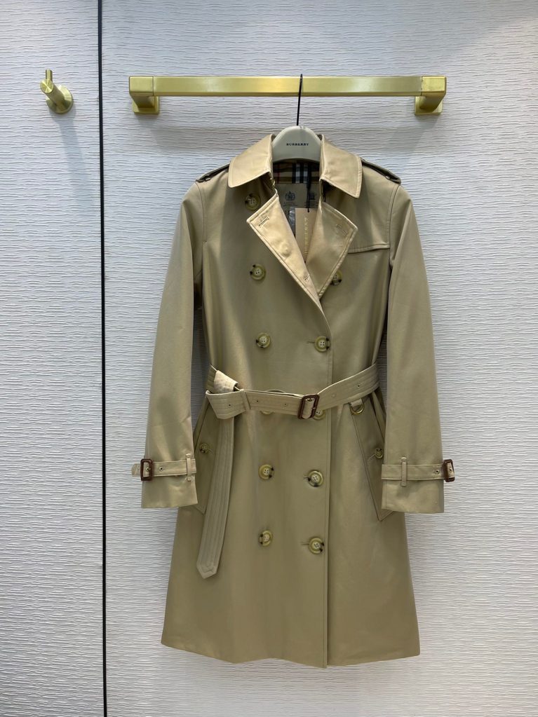 Burberry Beige Mid-Length Kensington Heritage Double-Breasted Trench Coat