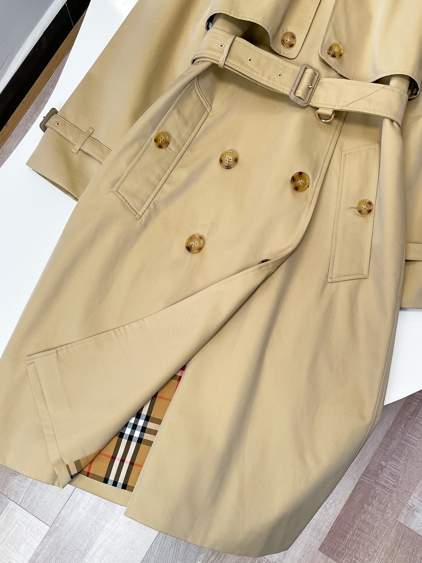 Burberry Beige Women’s Long Double-Breasted Heritage Trench Coat - Image 2