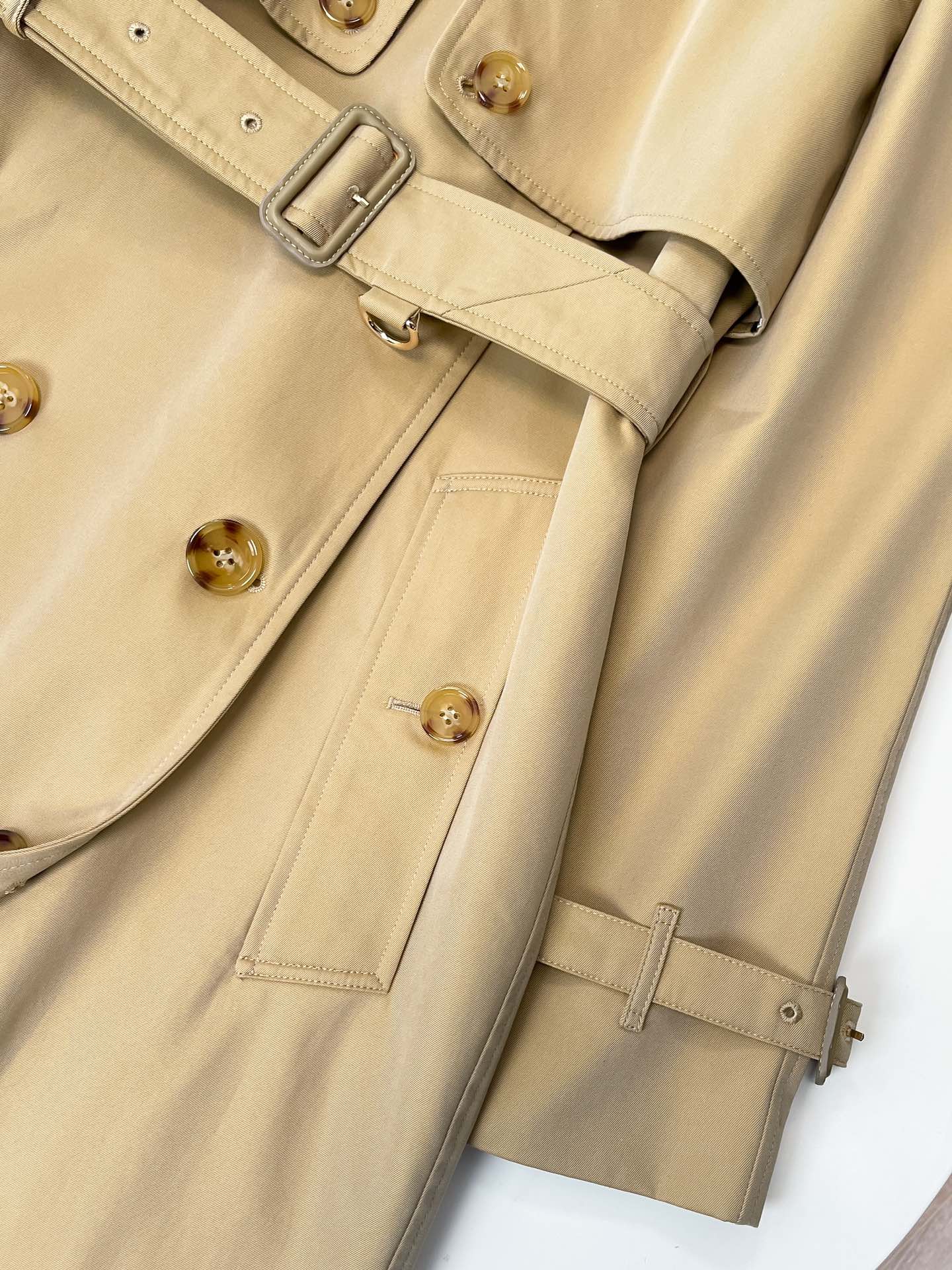 Burberry Beige Women’s Long Double-Breasted Heritage Trench Coat - Image 7