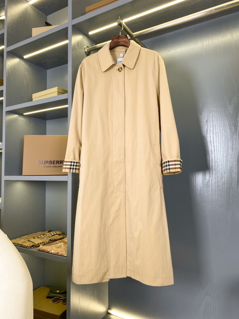 Burberry Camden Single-Breasted Heritage Car Coat