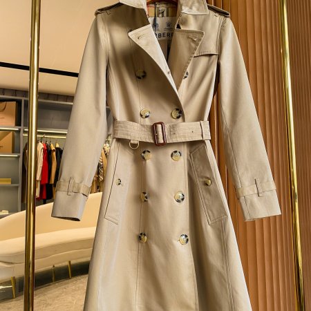 Burberry Mid-length Honey Kensington Heritage Trench Coat