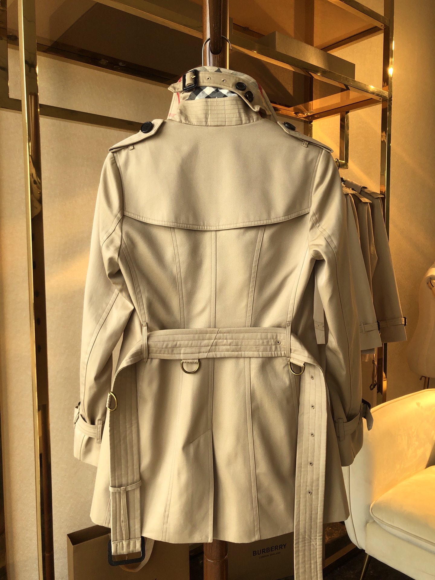 Burberry Honey Beige Sandringham Whisper Heritage Trench Coat - Image 4
