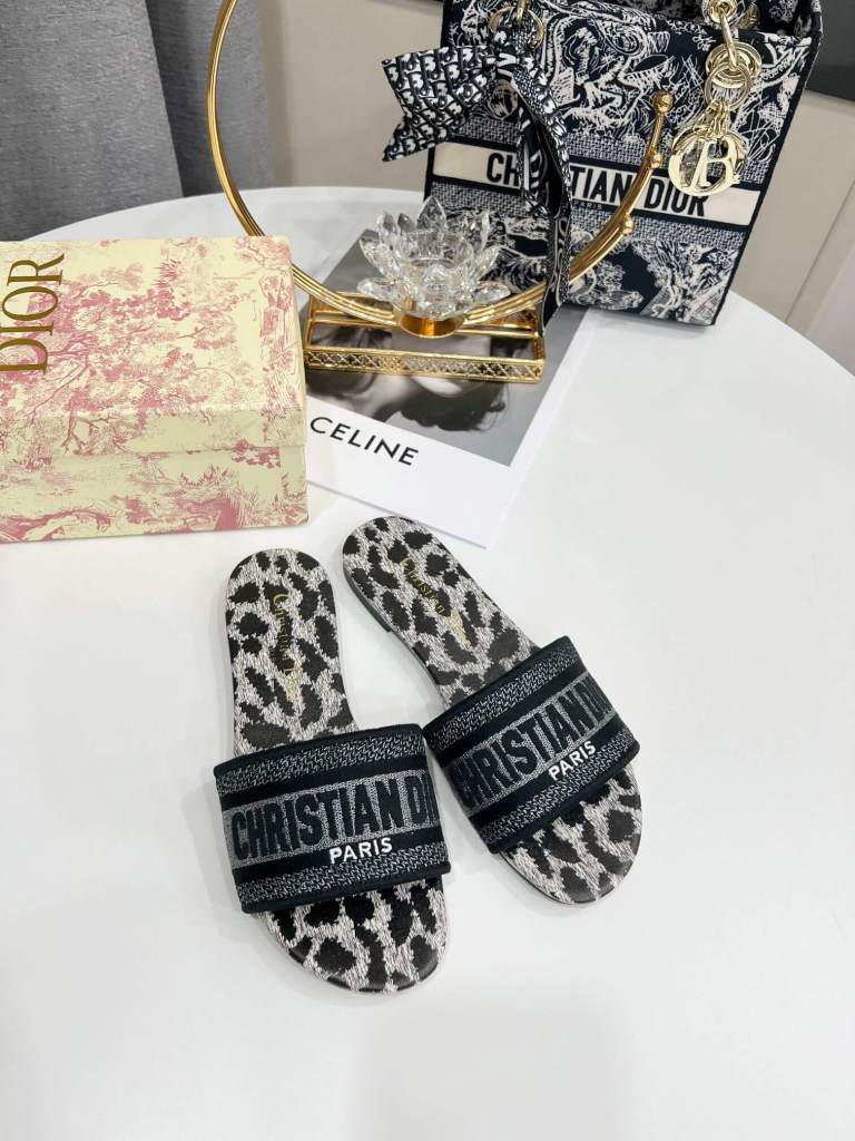 Christian Dior Bandana Dway Slides Leopard print pattern