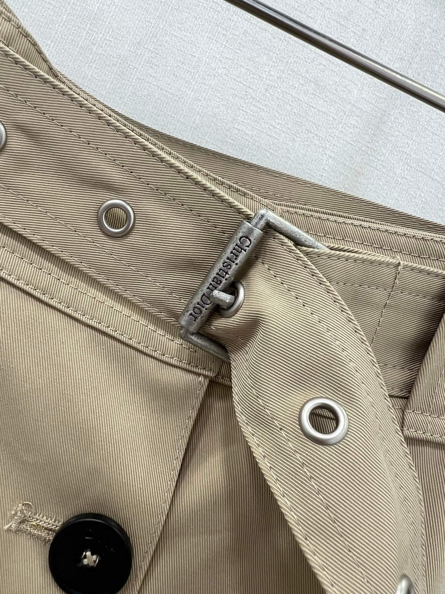 Christian Dior Button-Front A-Line Midi Skirt - Image 3