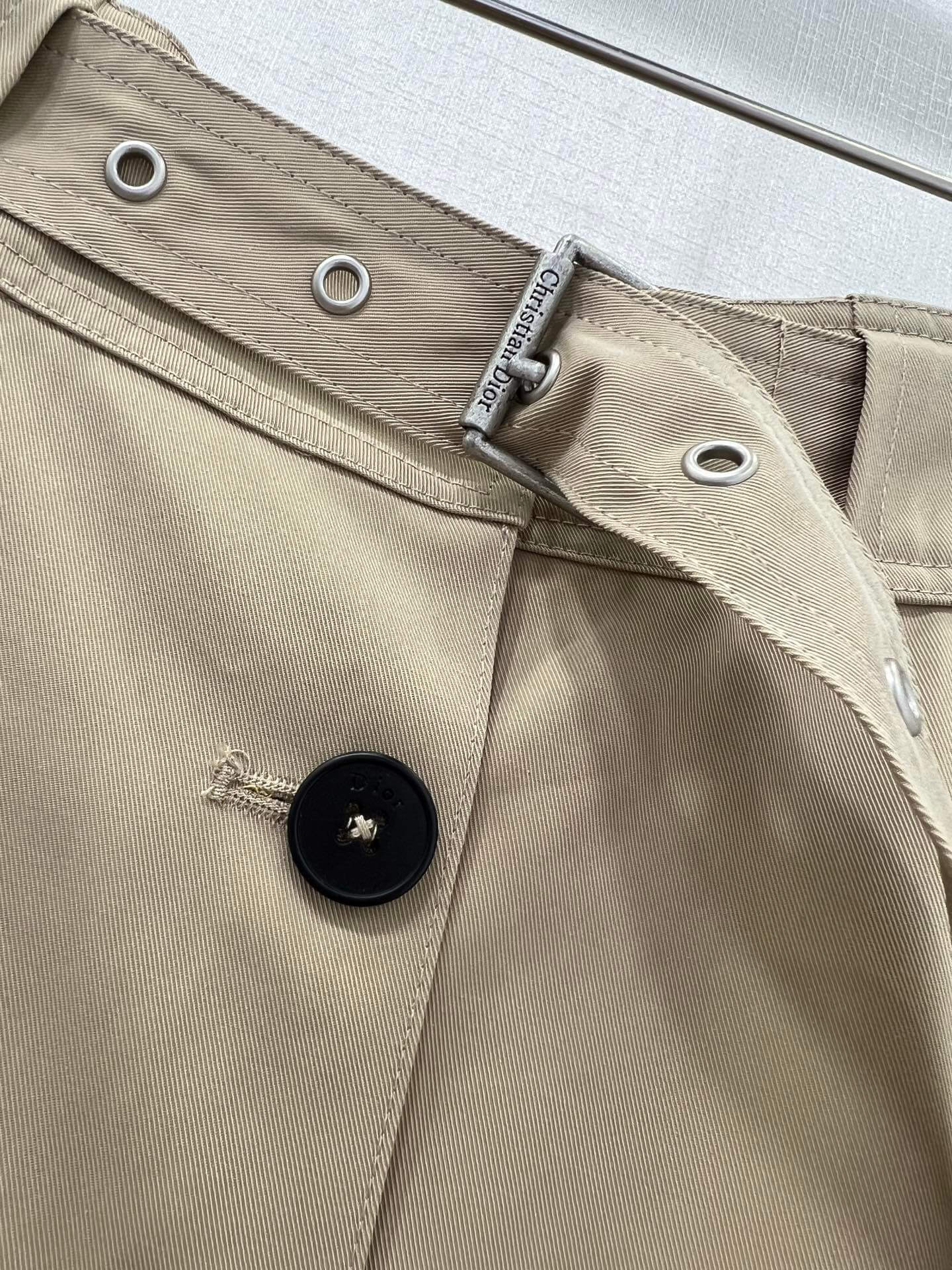 Christian Dior Button-Front A-Line Midi Skirt - Image 8