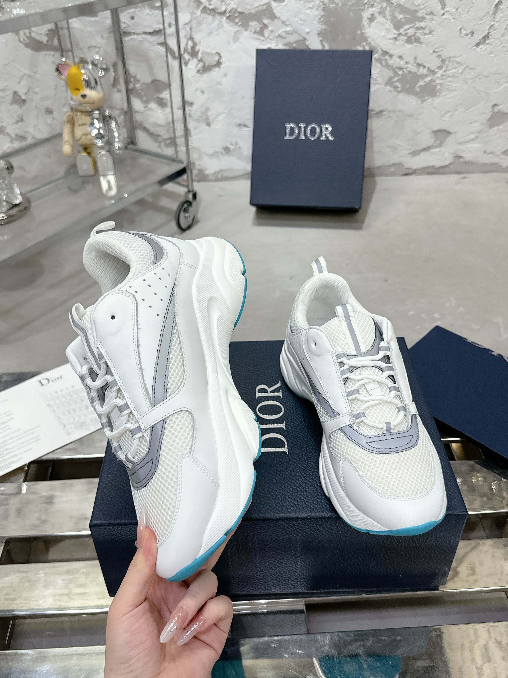 Dior B22 Arctic White Runner Sneakers - Image 10