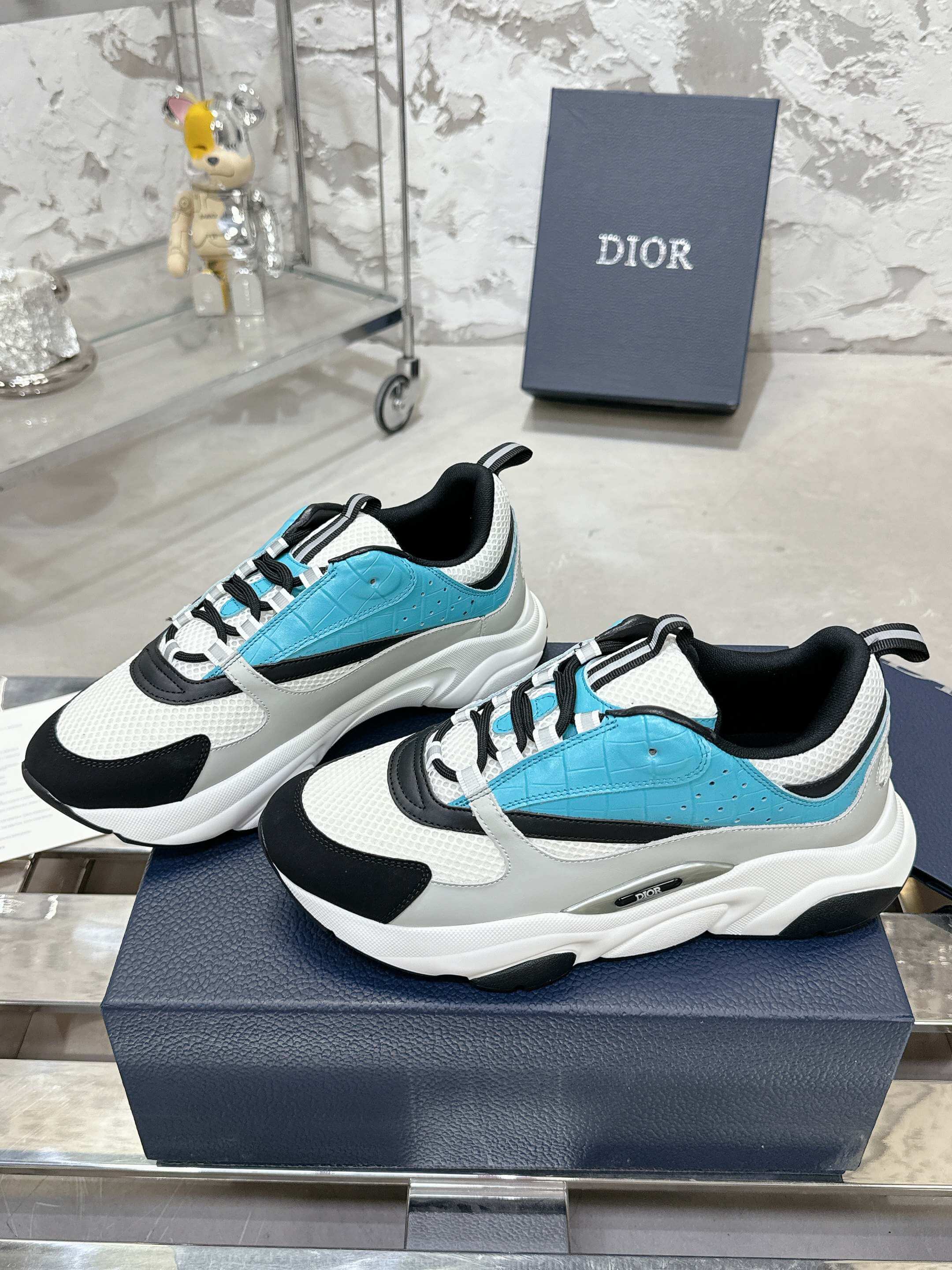 Dior B22 Light Blue Corc Sneaker - Image 2