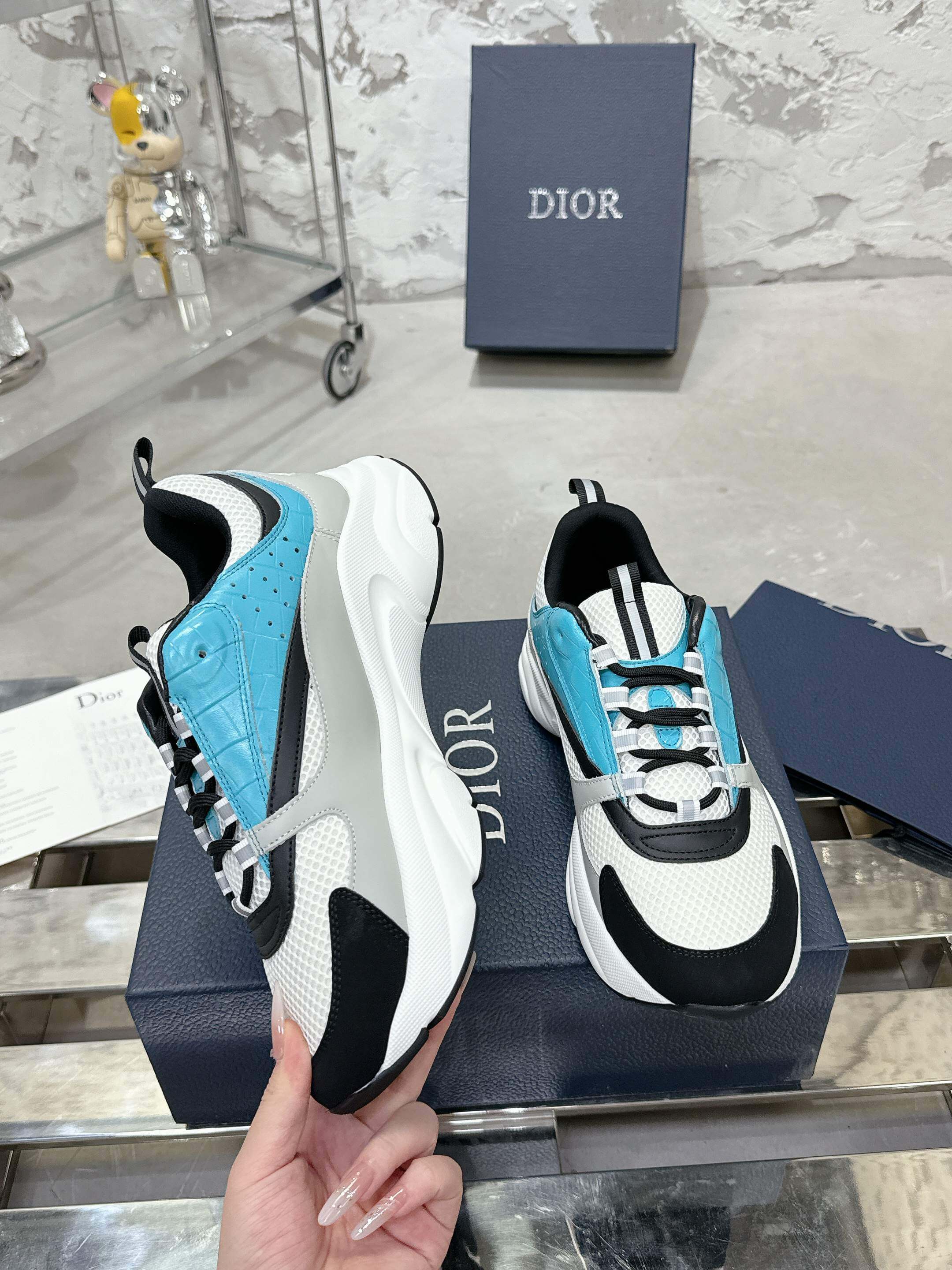 Dior B22 Light Blue Corc Sneaker - Image 4
