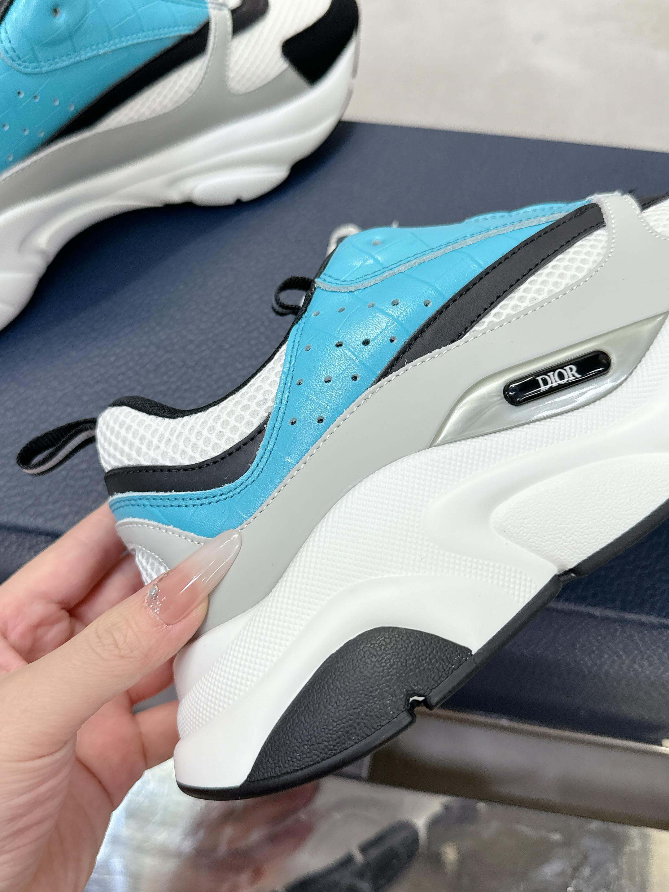 Dior B22 Light Blue Corc Sneaker - Image 5