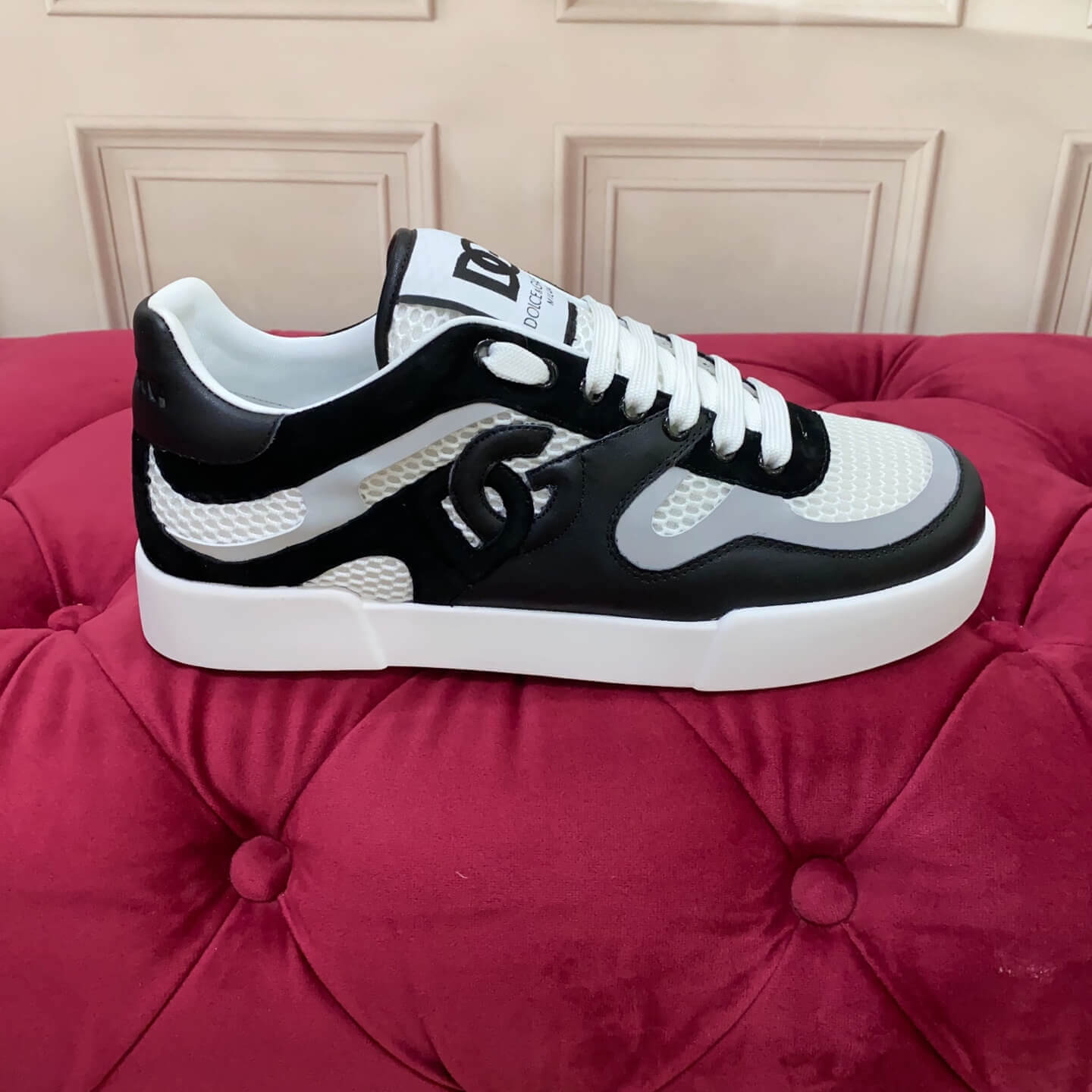 Dolce & Gabbana Men's/Unisex Calfskin Strobel Portofino Light low-Top Sneakers - Black, Grey & White with bold DG logo detailing. with bold DG logo detailing. white with bold DG logo detailing.