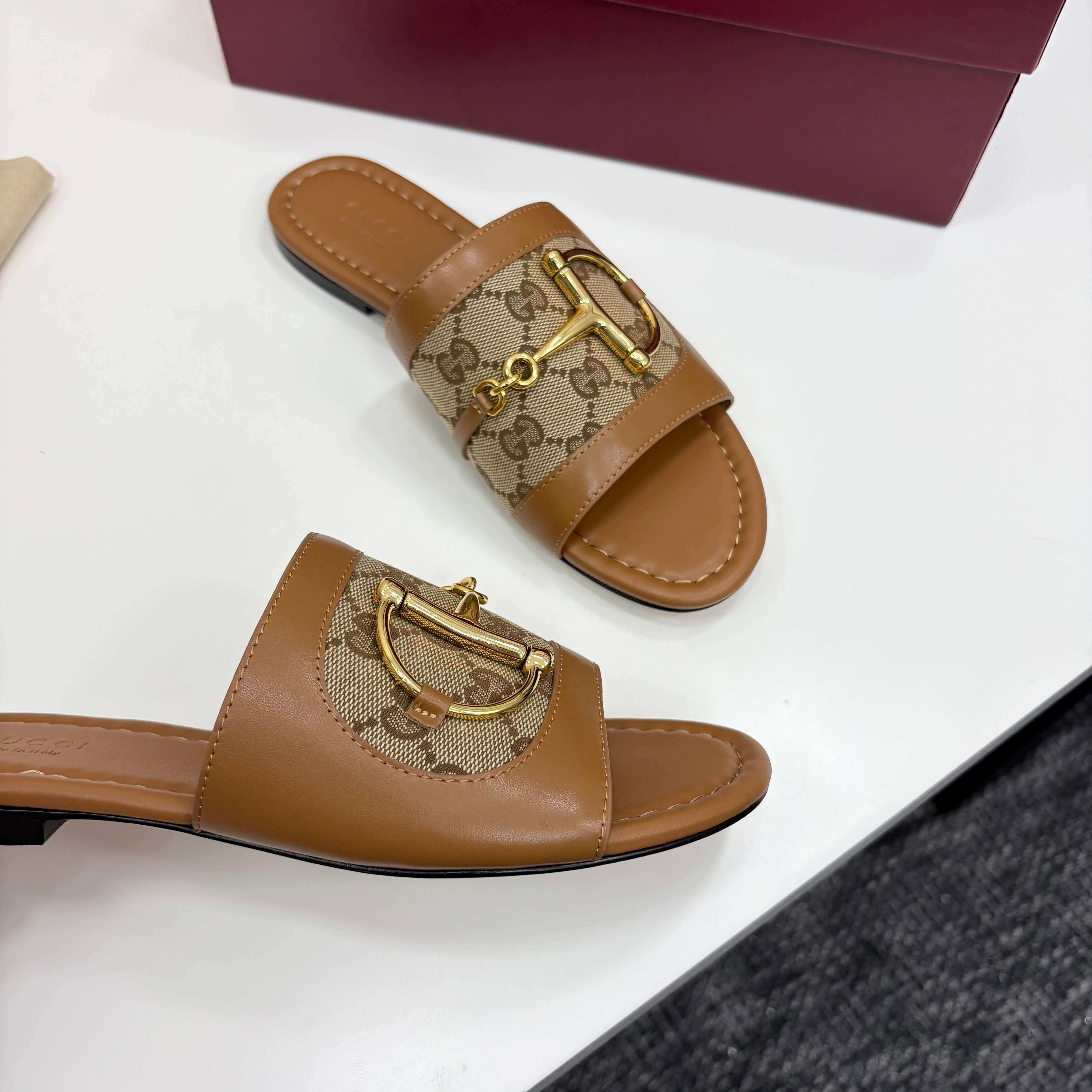 Gucci Women's Brown Leather Slide Sandals with Horsebit and GG Monogram Canvas - Image 3