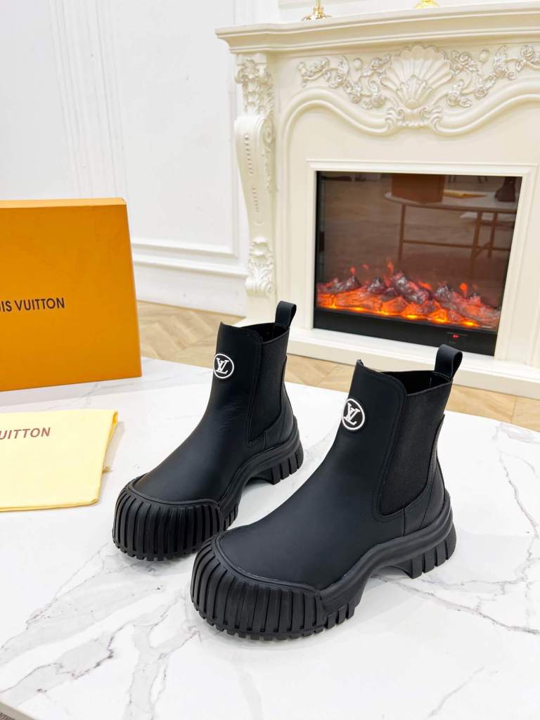 Louis Vuitton Ruby Flat Ankle Boots (Black)