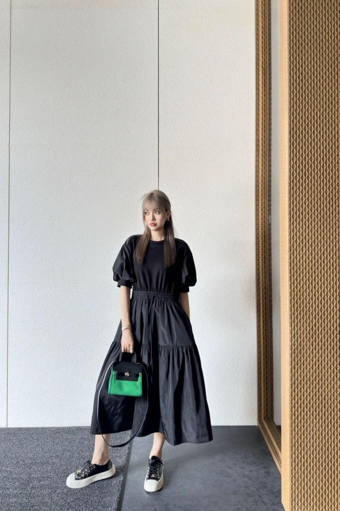 Moncler Black Drawstring-Waist Puff Sleeve Dress