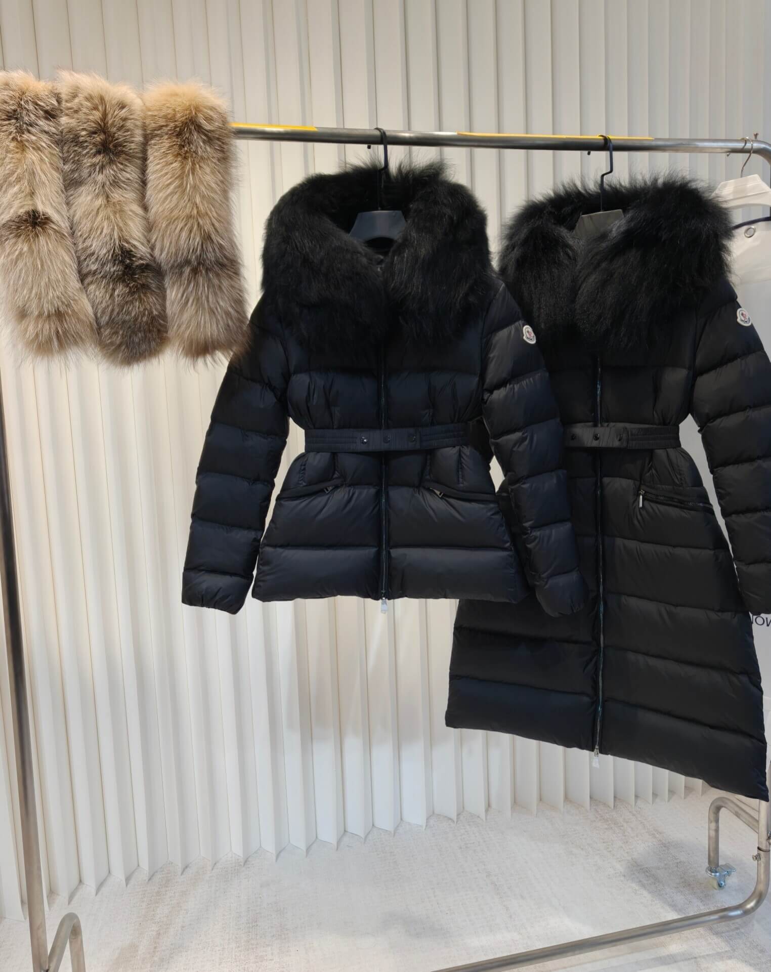 Moncler fur-trimmed hood women's long down jacket In Black - Image 4