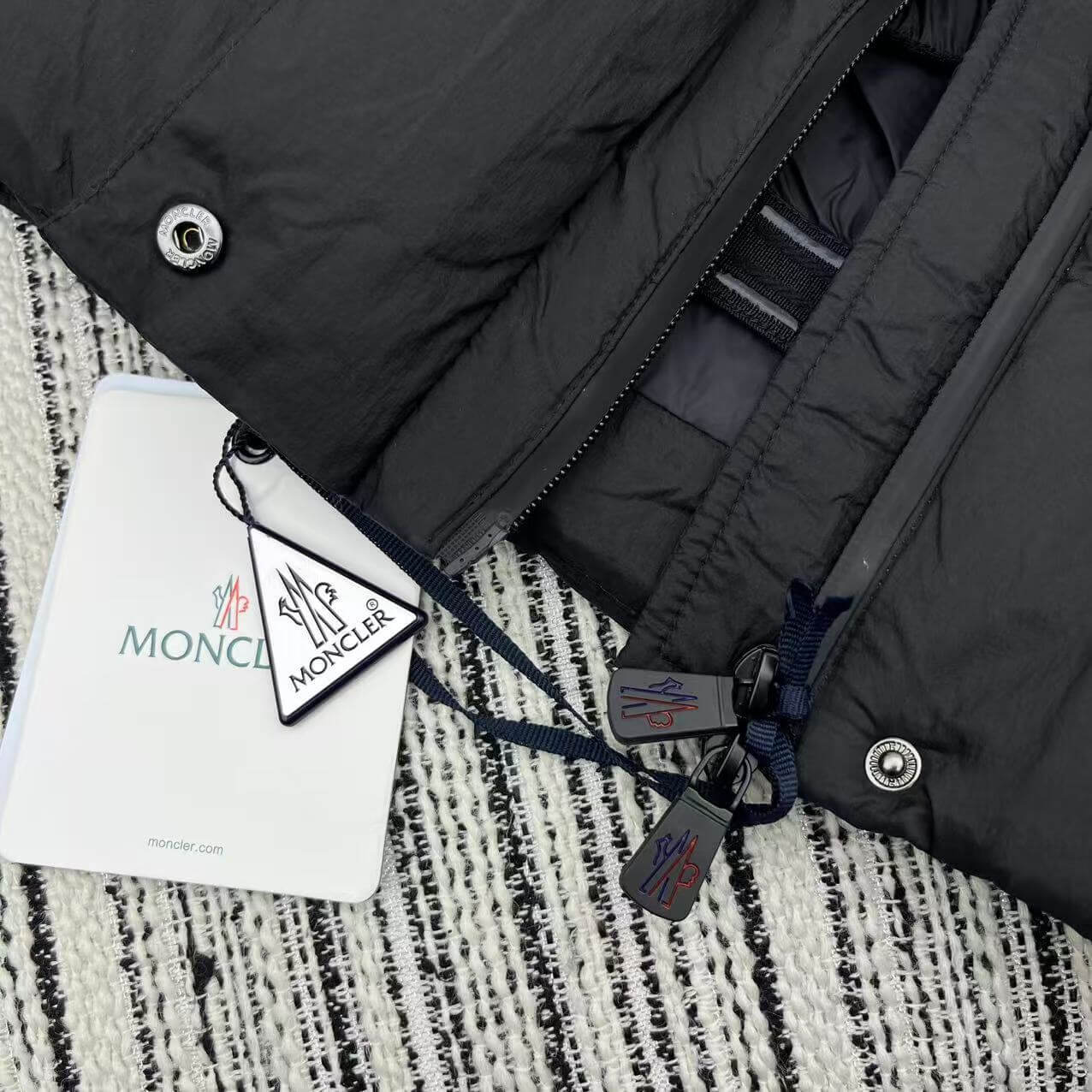 Moncler Black Hooded Down Jacket - Image 7