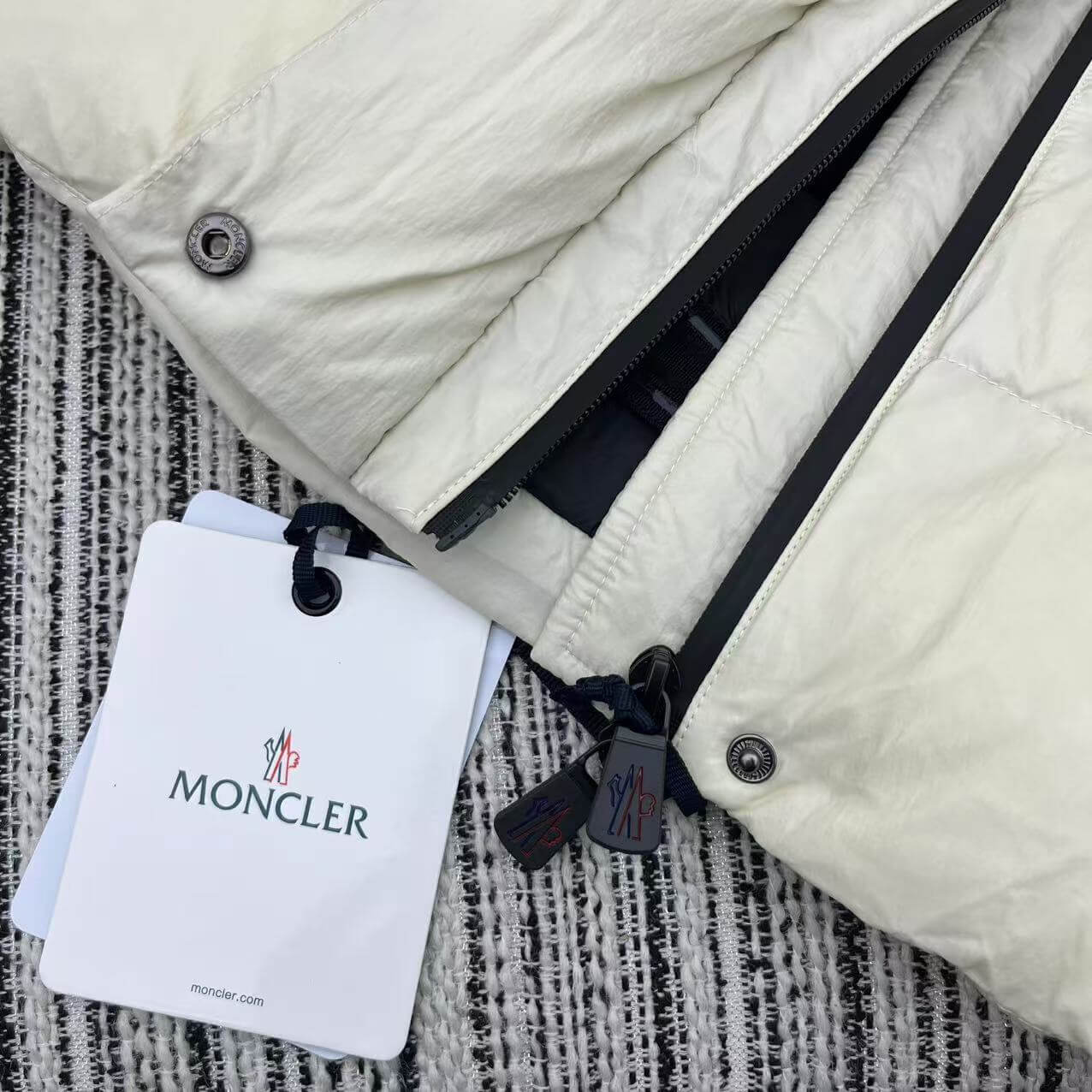Moncler women's down jacket In Cream - Image 5