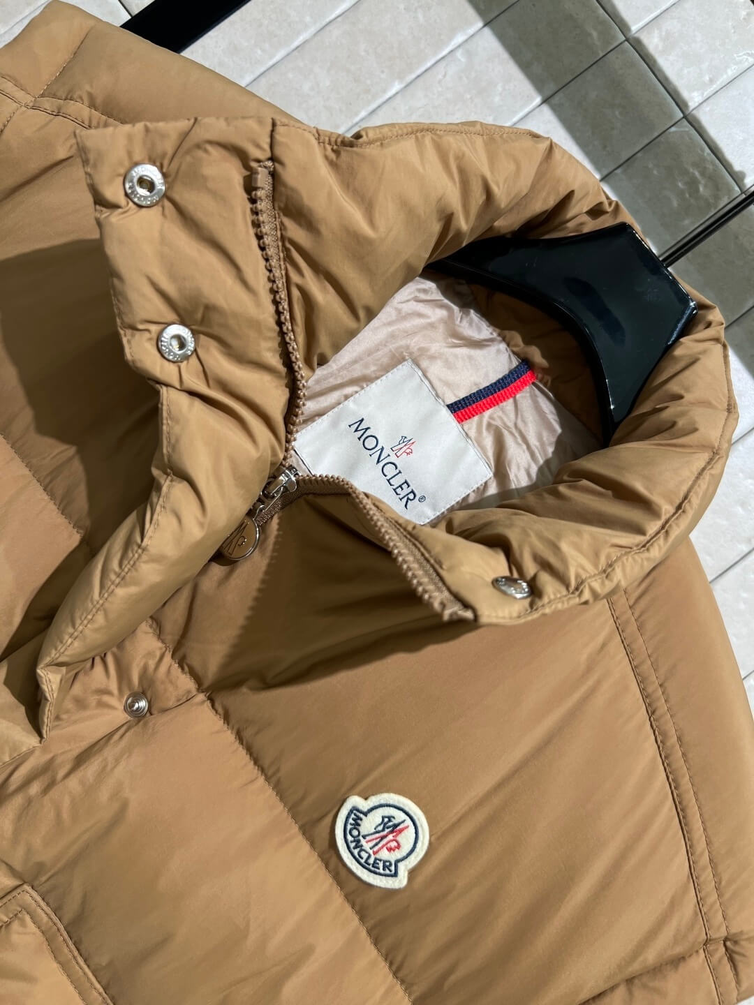 Moncler women's down jacket with detachable sleeves Brown - Image 4