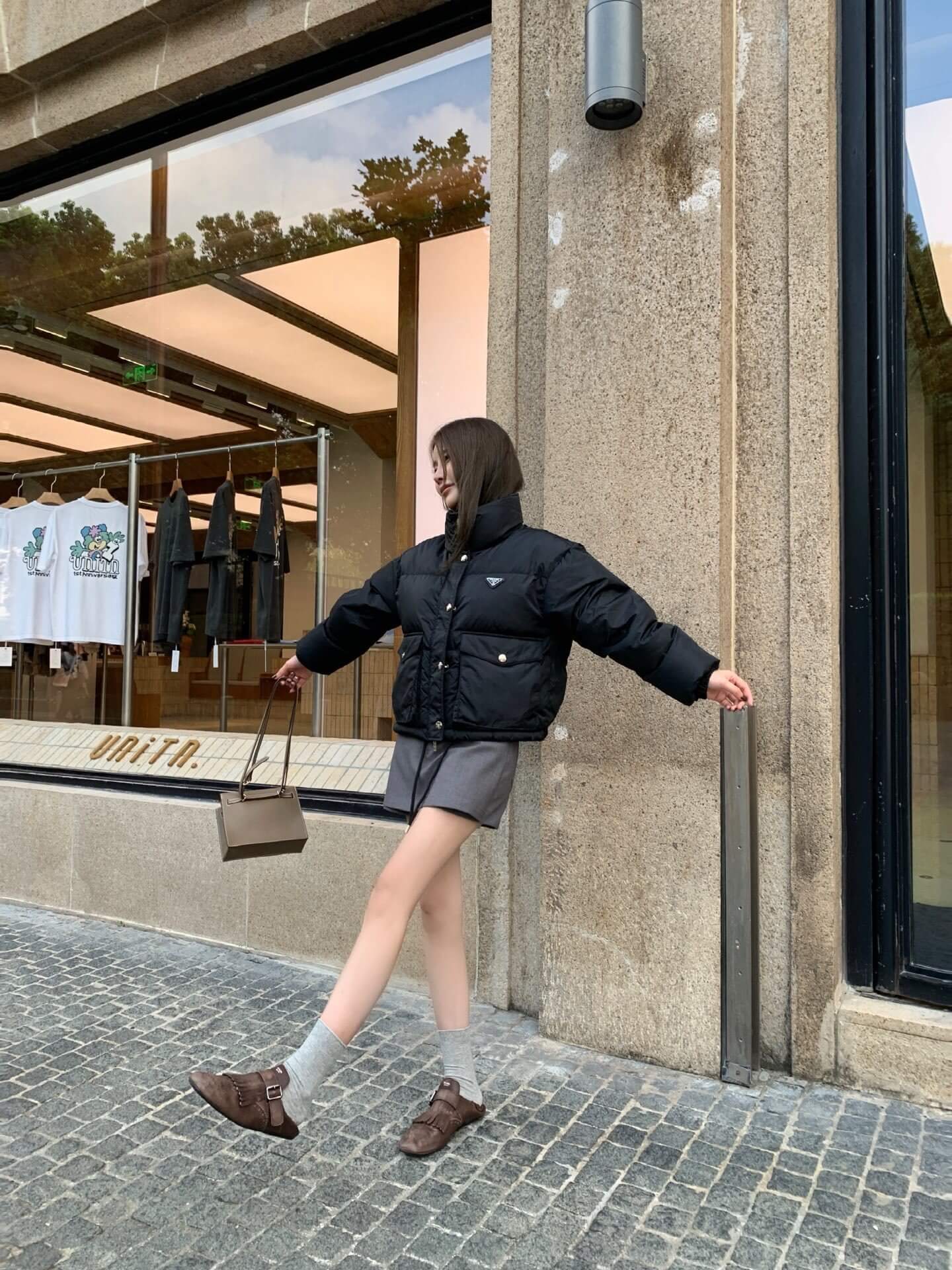 Prada Re-Nylon Cropped Down Womens Jacket in Black. - Image 9