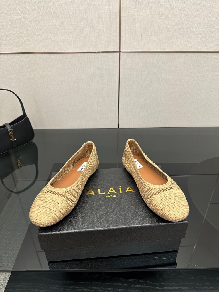 Alaïa Crochet Beige Ballet Flats