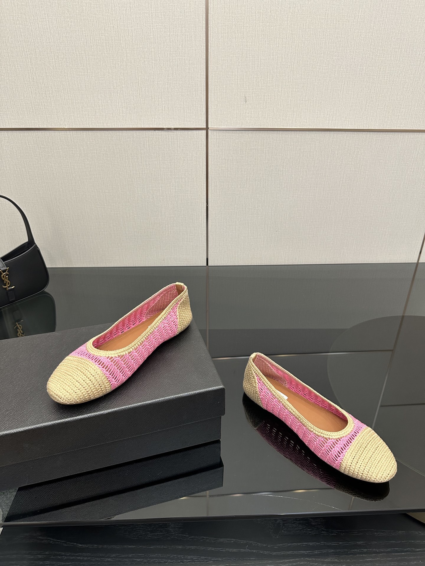 Alaïa Crochet Pink and Beige Ballet Flats - Image 3