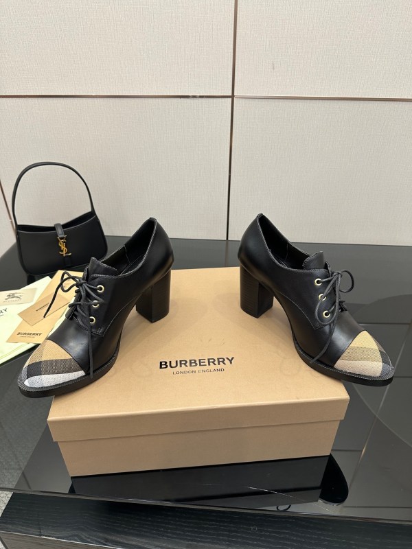Burberry Vintage Check Cap-Toe Black Leather Lace-Up Pumps