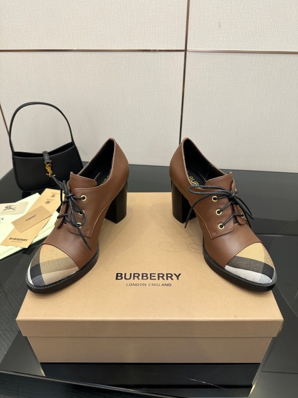 Burberry Vintage Check Cap-Toe Leather Lace-Up Pumps