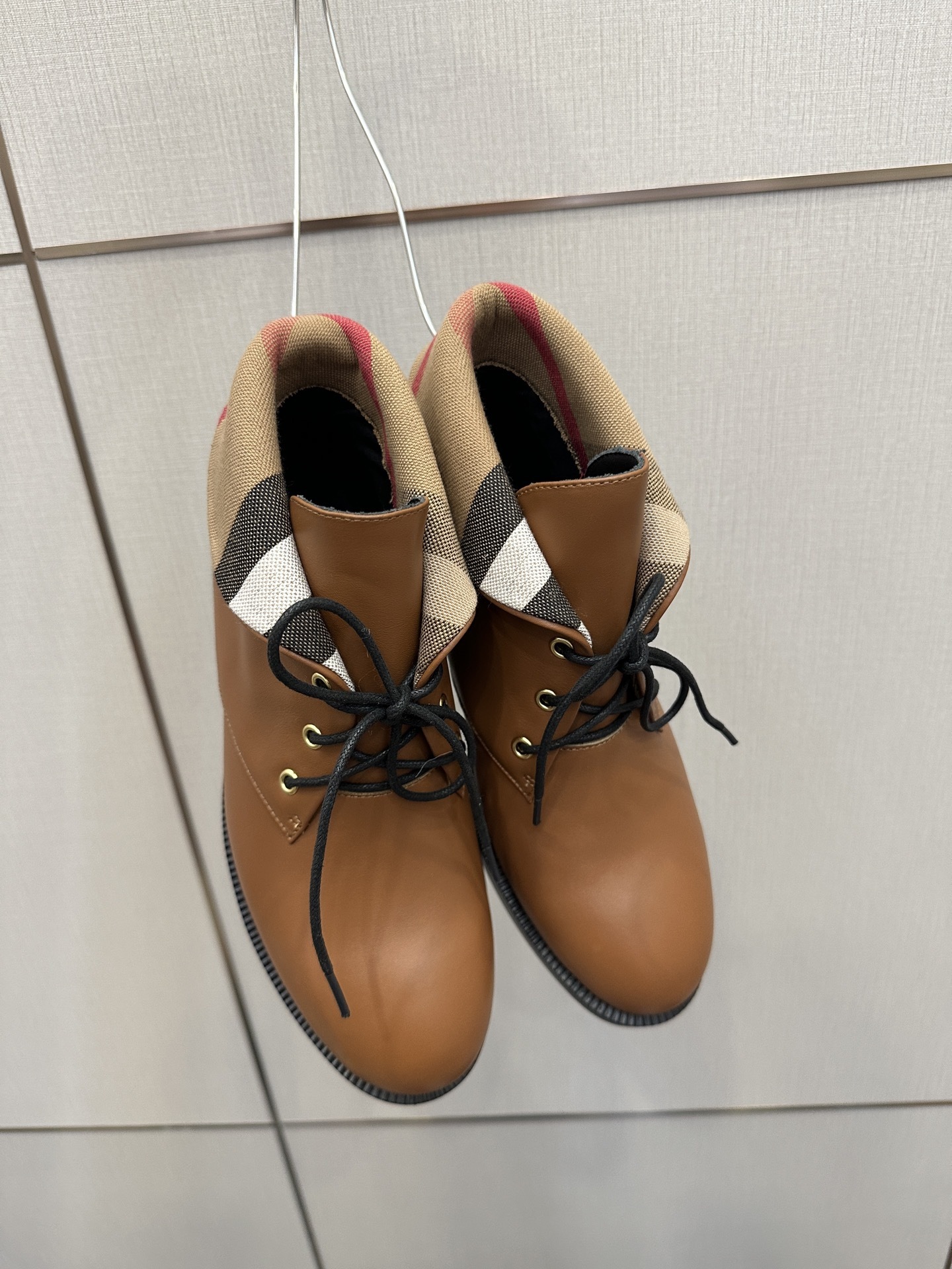 Burberry Vintage Check Fold-Over Tan Leather Ankle Boots - Image 3