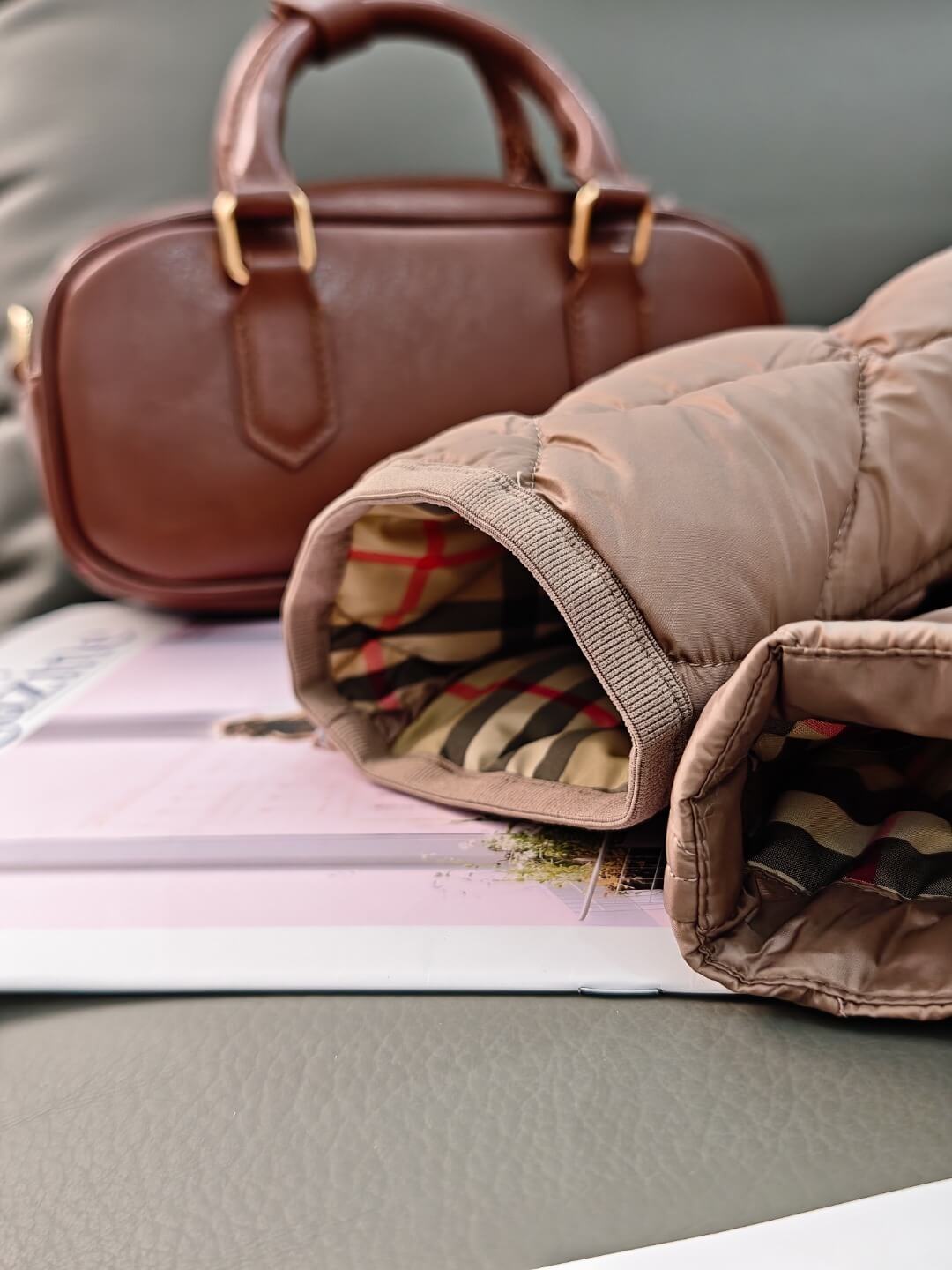 Burberry Quilted Down Jacket with Hood in Ivory - Image 11