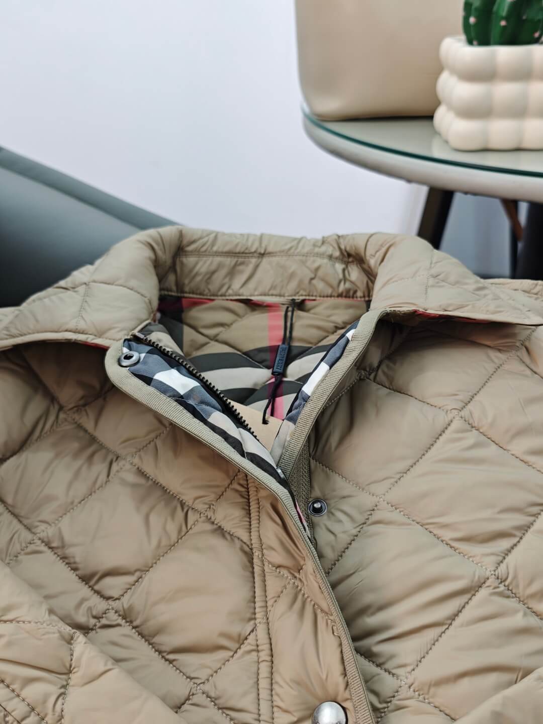Burberry Dalry Quilted Jacket in a beautiful beige. - Image 2