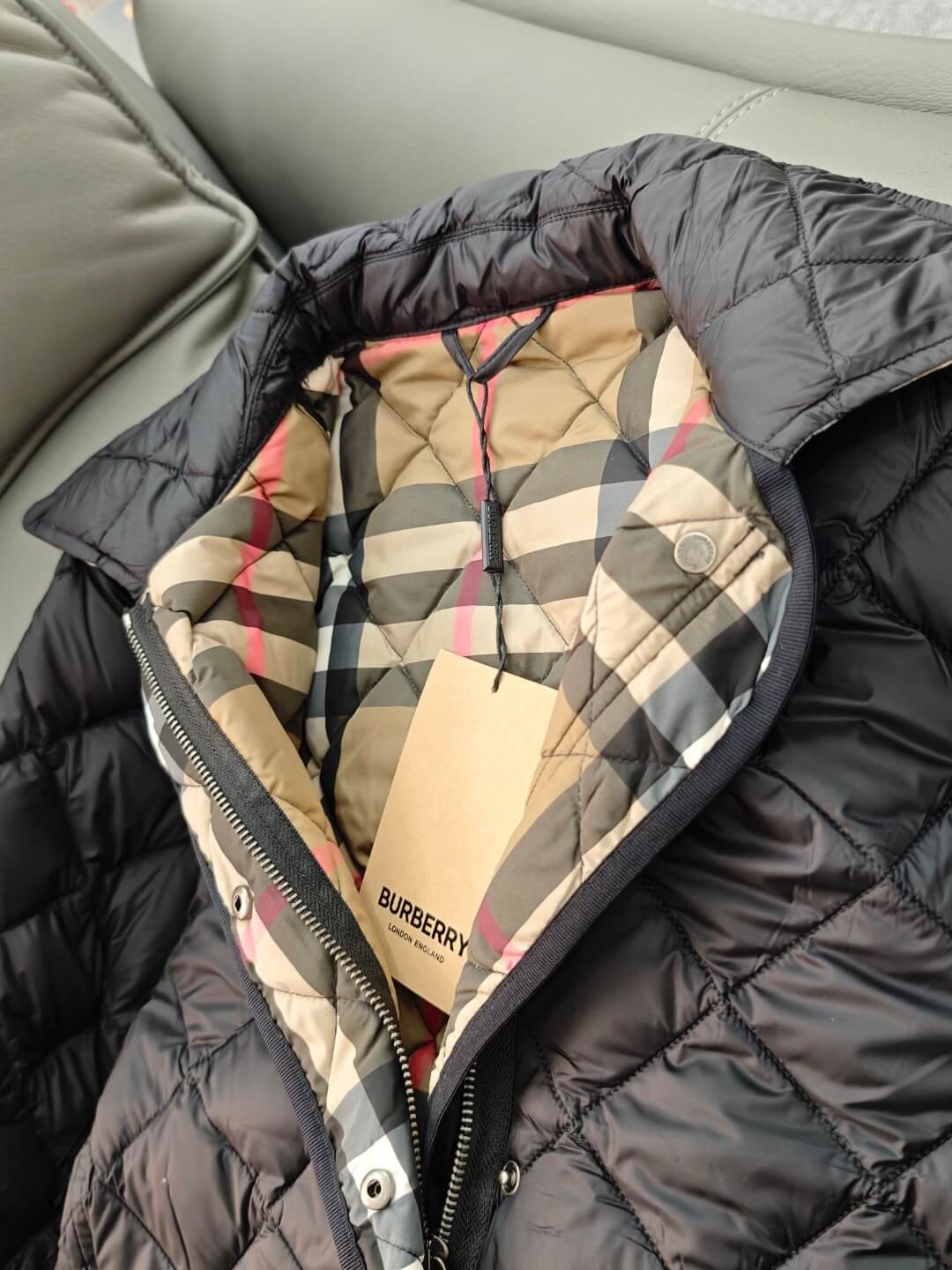 Burberry Dalry Quilted Jacket in Black - Image 5