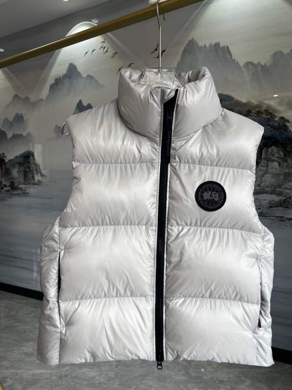 Canada Goose Cypress Women's Puffer Down Vest- Grey