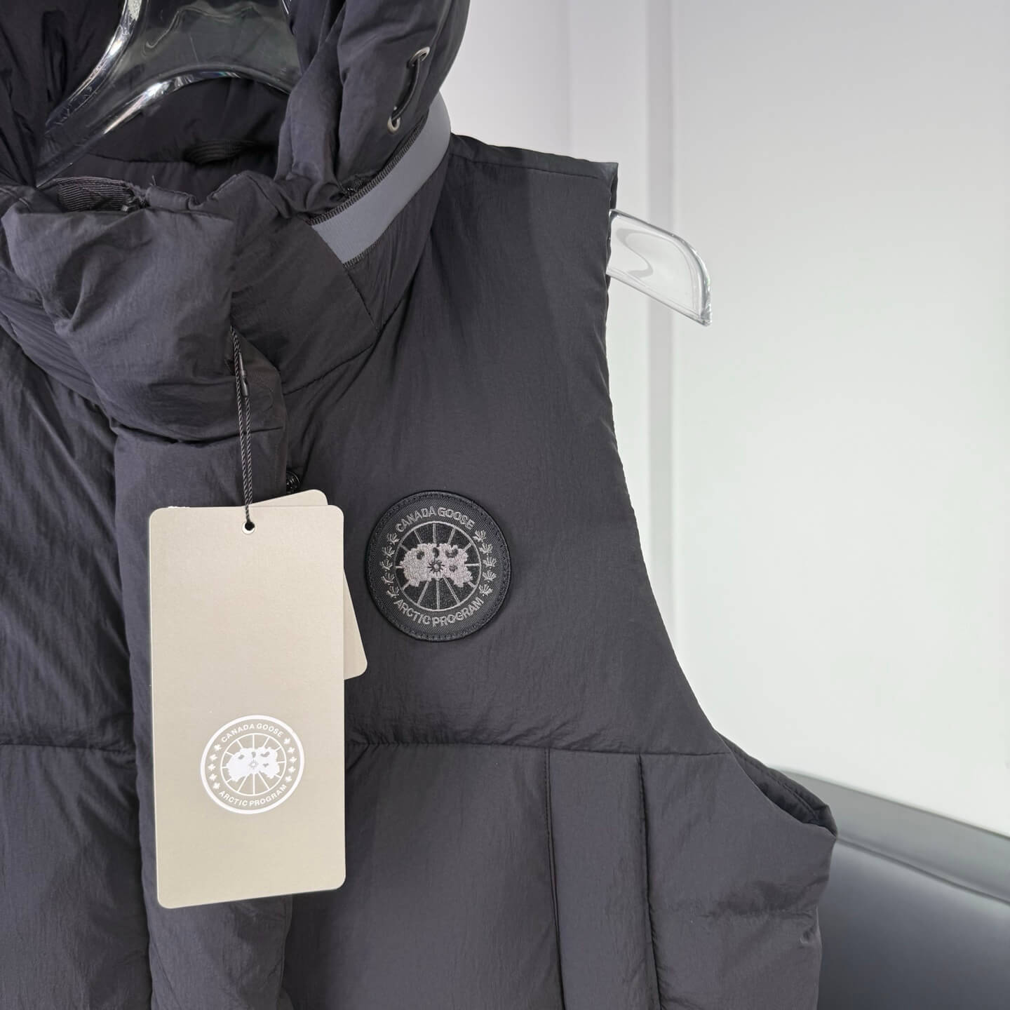Canada Goose Junction Puffer Women's hooded Vest- Black - Image 4