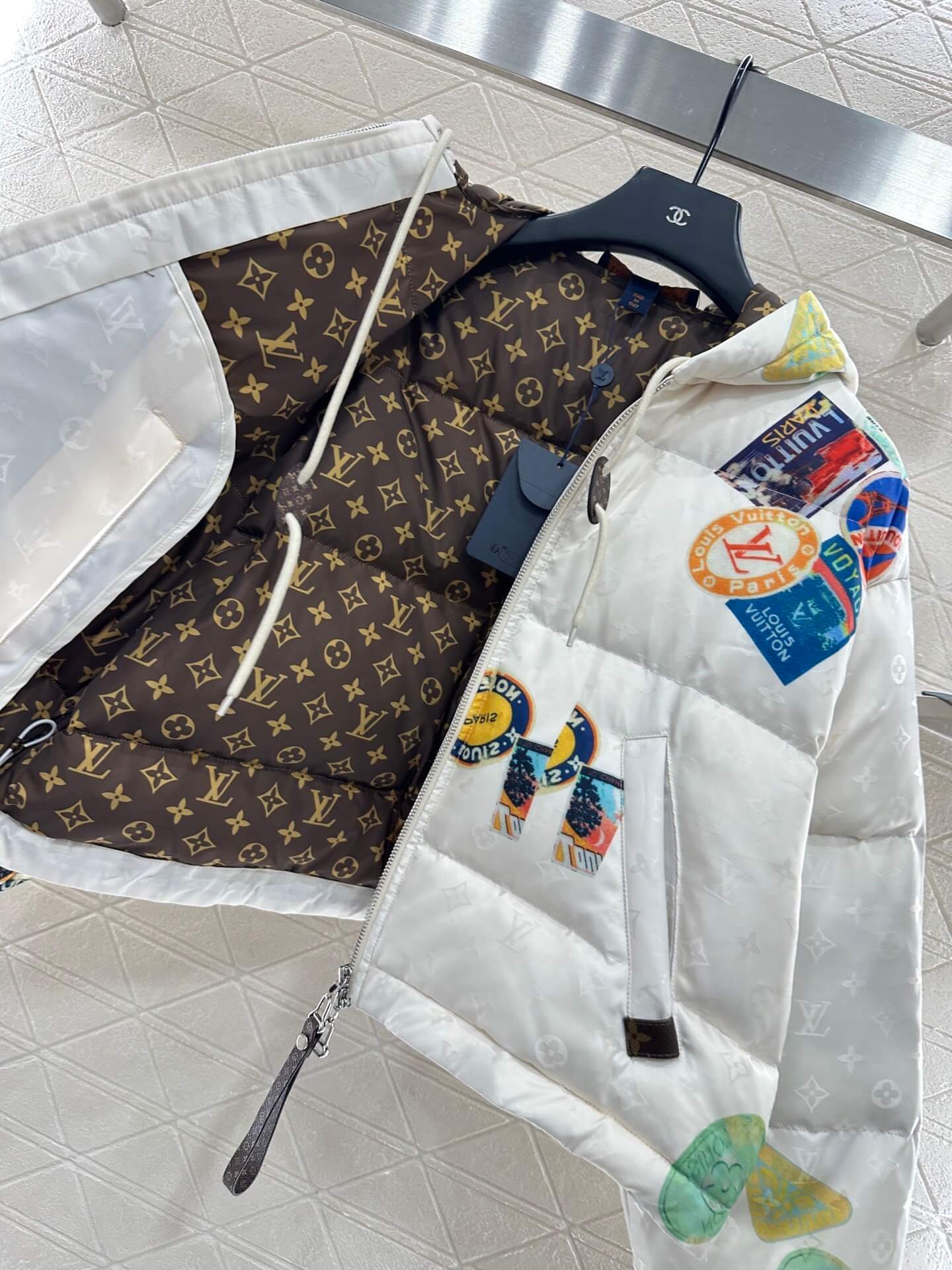 Louis Vuitton Monogram Bouclé Hoodie down jackets- Milky White - Image 8