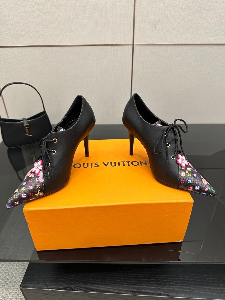 Louis Vuitton Night Bloom Black Lace-Up Pumps