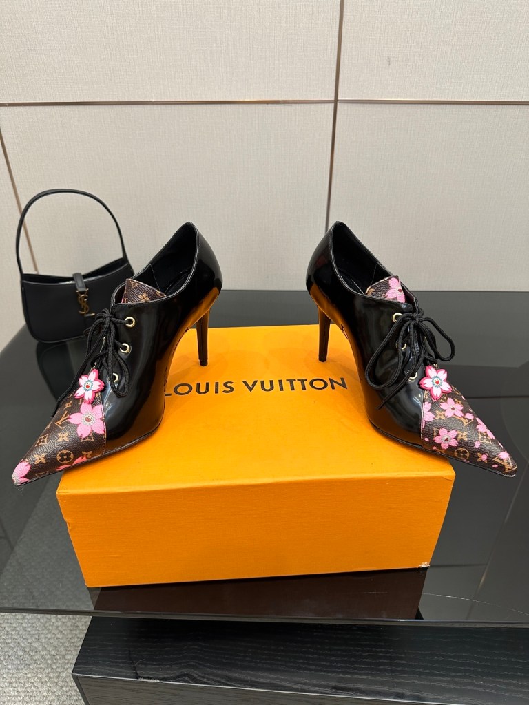 Louis Vuitton Night Bloom Patent Leather Lace-Up Pumps
