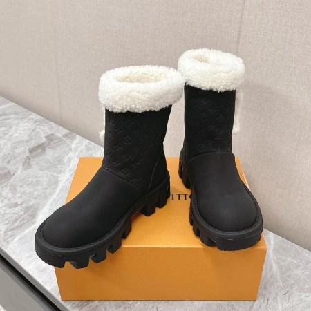 Louis Vuitton Winter Black LV Beaubourg Shearling Boots