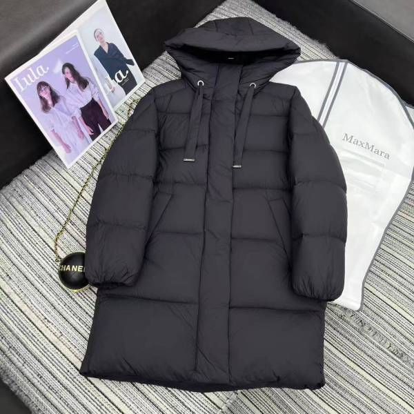 Max Mara Women's Cube Pisoft puffer jacket- Black