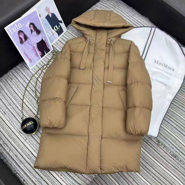 Max Mara Women's Cube Pisoft puffer jacket- Pale Camel