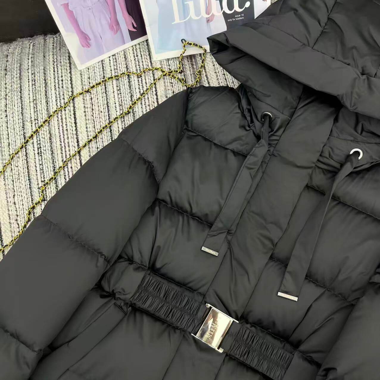 Max Mara Women's Short Cube Pisoft puffer jacket- Black - Image 4