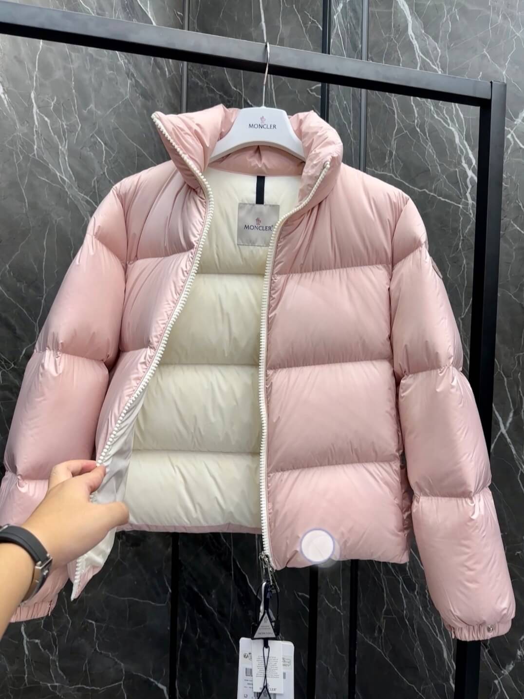 Moncler Anterne Padded women's down Jacket- Light Pink - Image 4