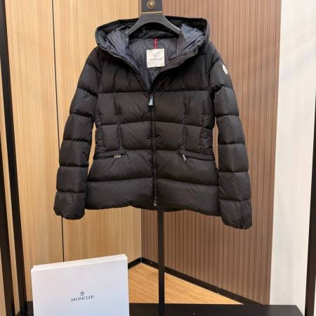 Moncler Avoce Hood Women's waist-hugging down jacket-Black