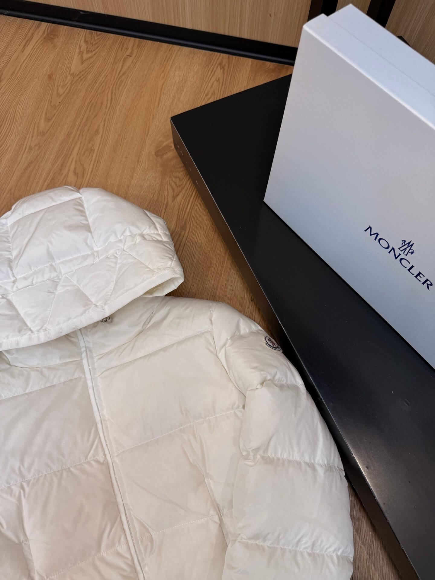 Moncler Avoce Women's waist-hugging down jacket-White - Image 10