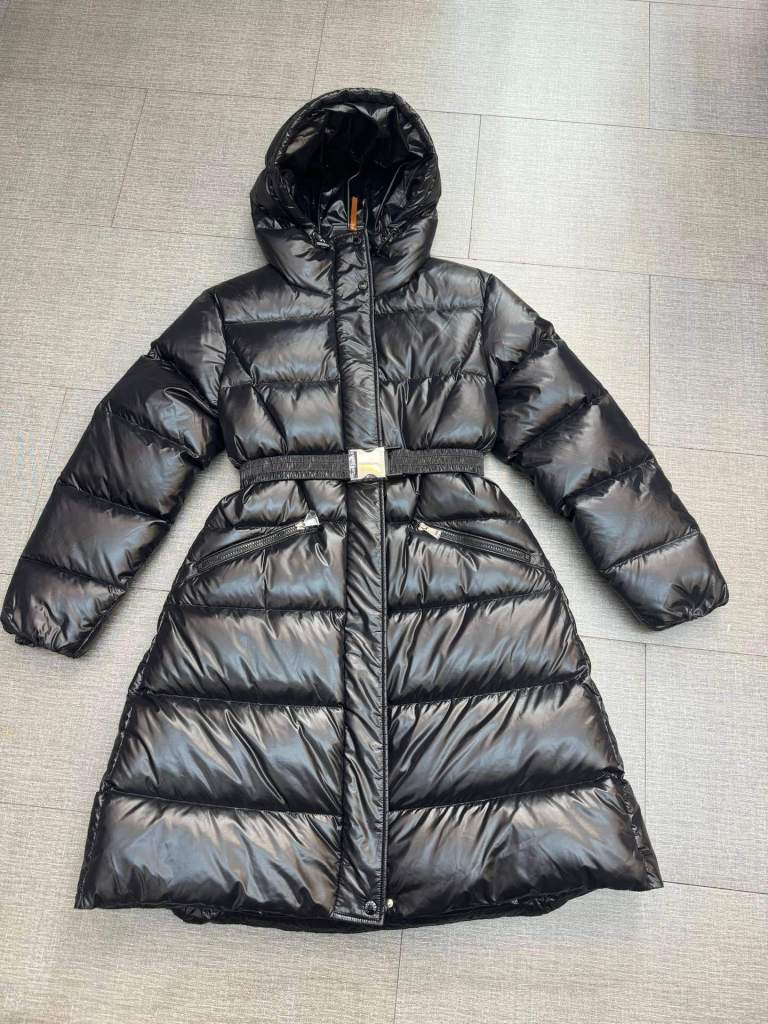 Moncler Bellevue Long Waisted Down Jacket- Black