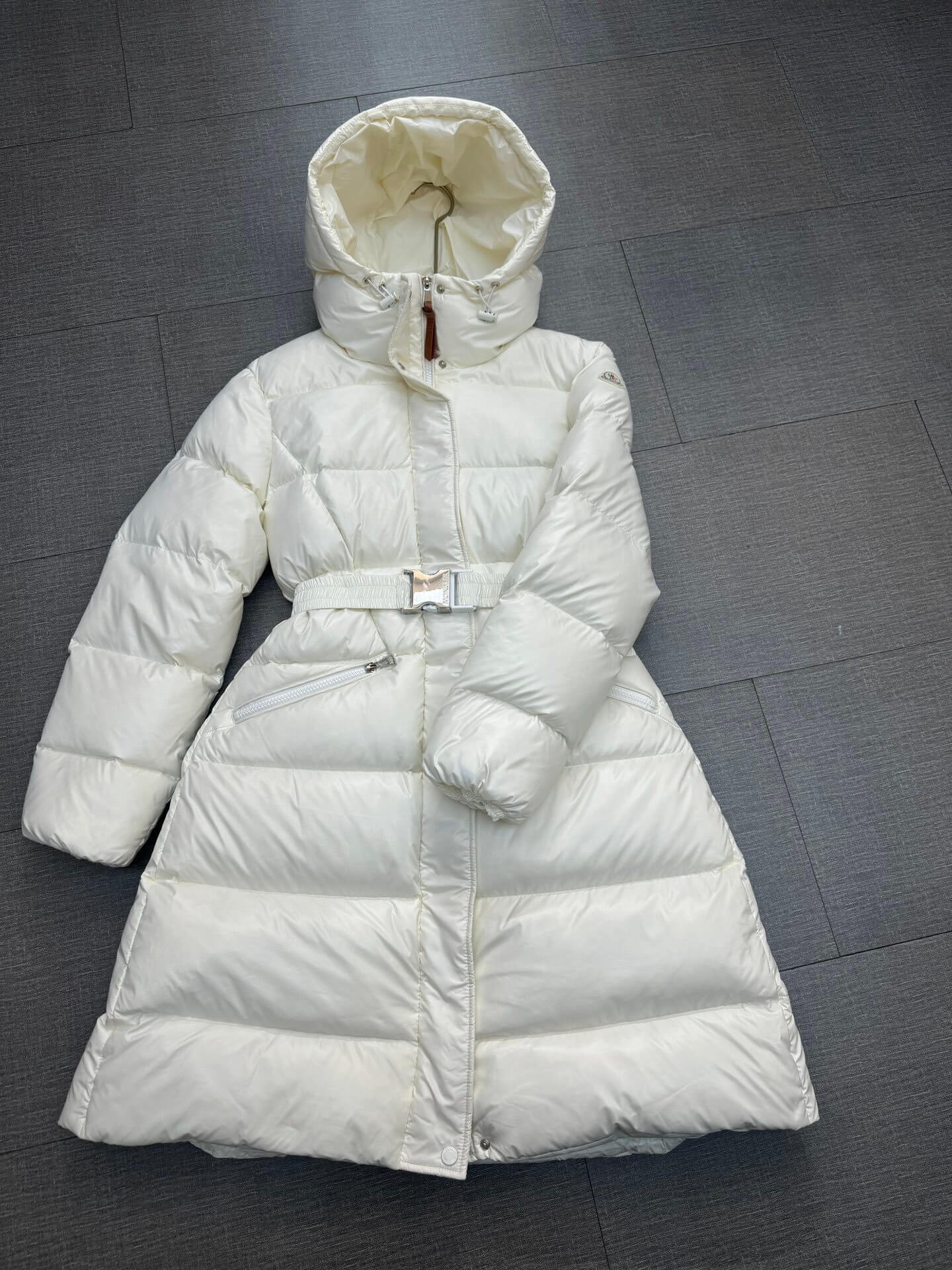 Moncler Bellevue Long Waisted Down Jacket- White - Image 4